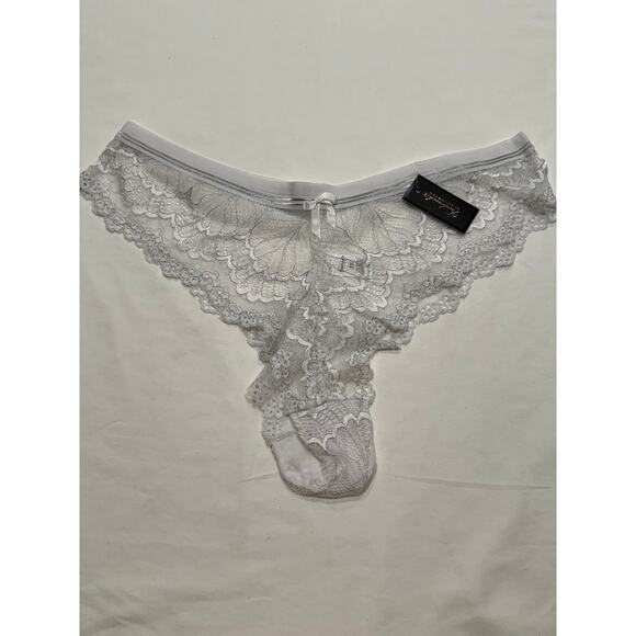 NEW Frederick's of Hollywood Caroline Lace Cheeky Panty Size 1X White Silver NWT - Picture 2 of 8